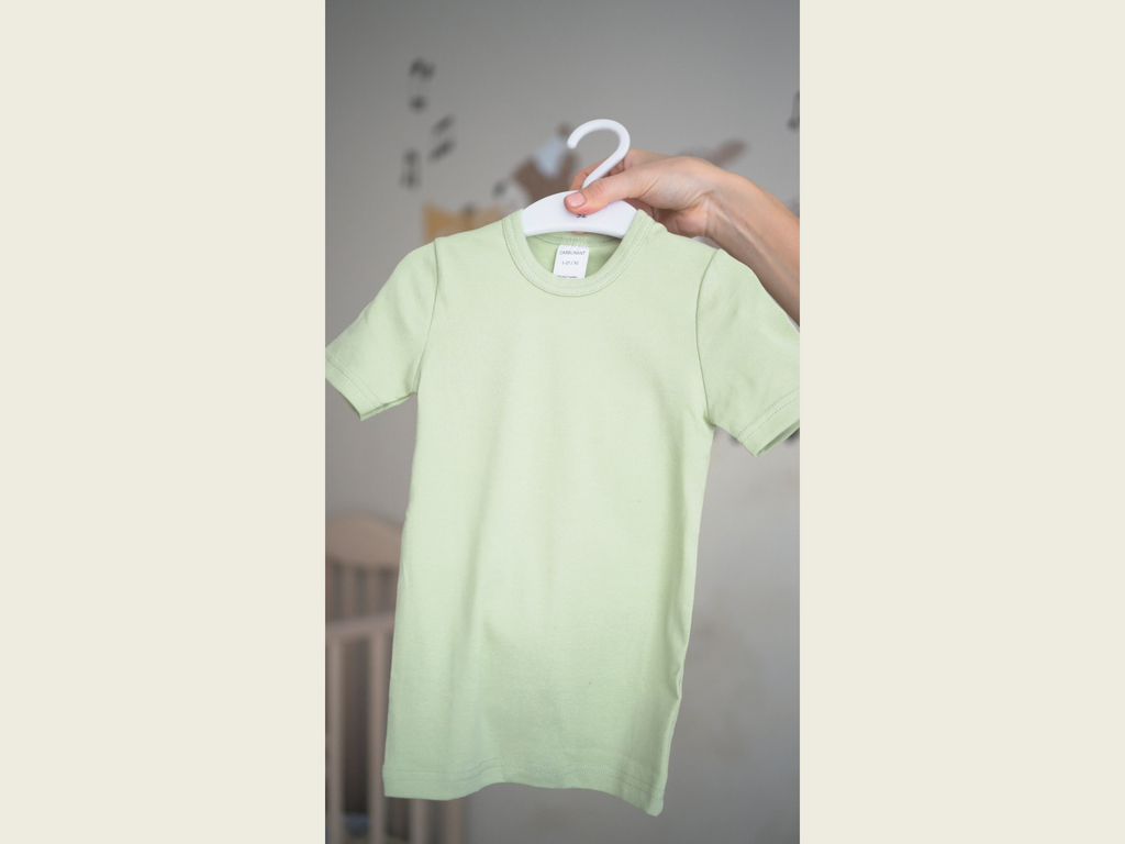 Die Vorteile von Unterhemden aus Baumwolle in T-Shirt-Form für Kinder